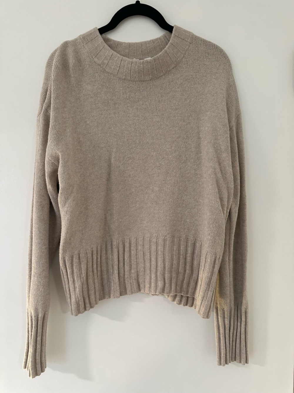 GAP Women's Crewneck Sweater in Light Beige